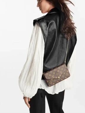 Classic Brown 4 Piece Fashion Monogram Crossbody Bag w/gold Tone Chain & Wallet